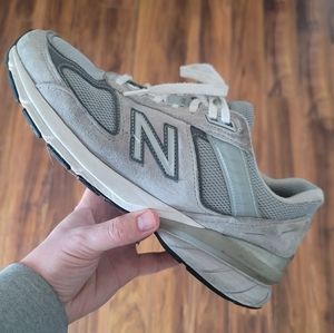 New Balance 990v5